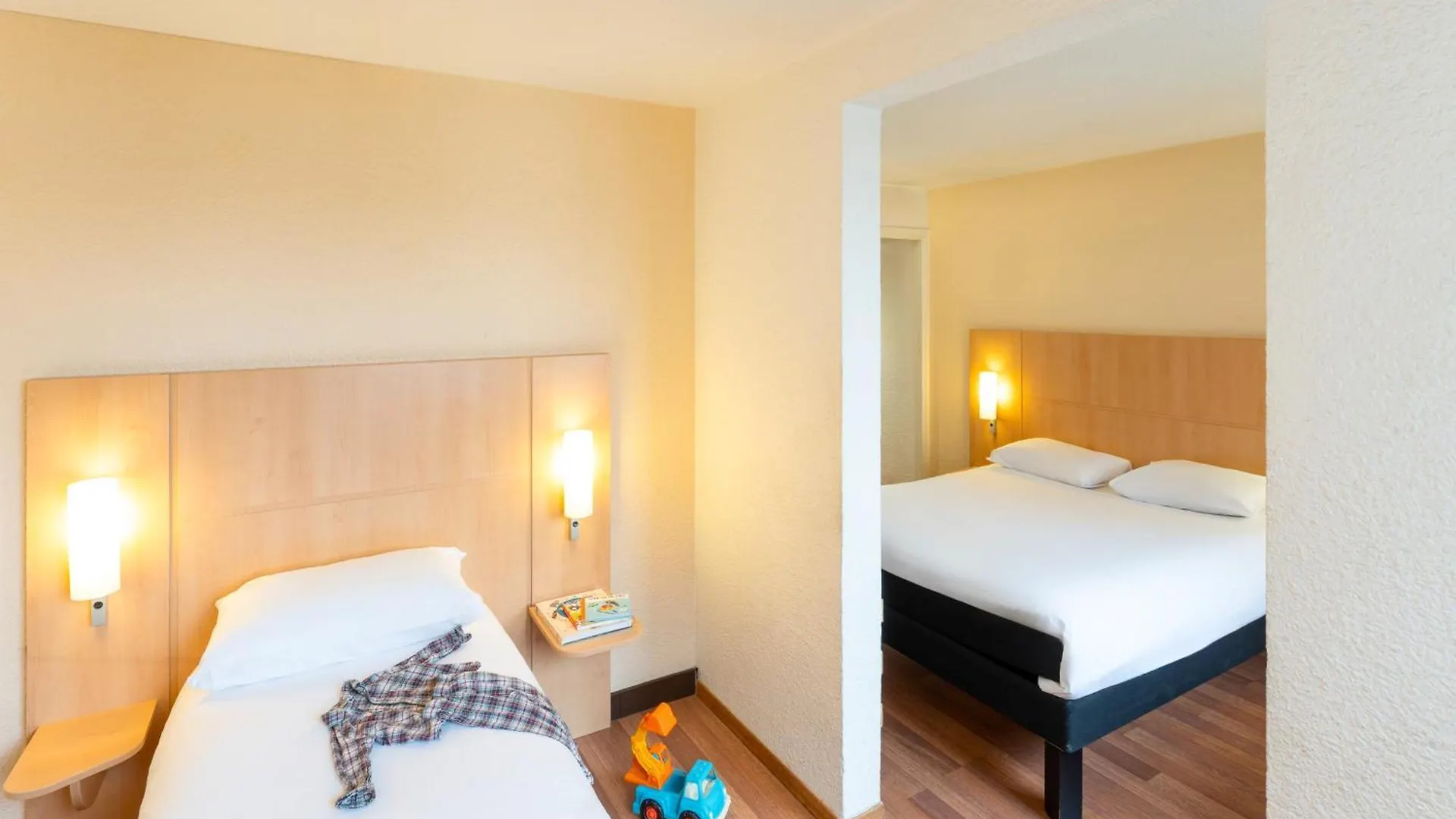 Hotel Ibis 17 Clichy-batignolles 3*
