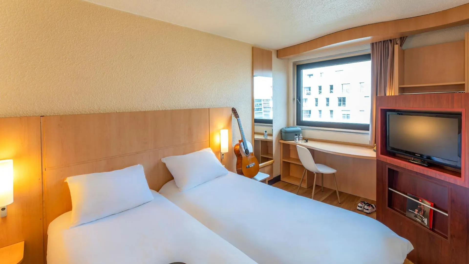 Ibis 17 Clichy-batignolles Hotel 3*